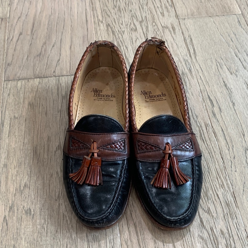 Allen Edmonds Maxfield Black and Brown Tassel Leather Loafers Size 9 - Picture 2 of 11